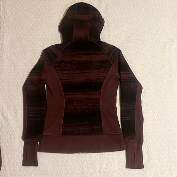 Lululemon zip up hoodie size small - Picture 4 of 8